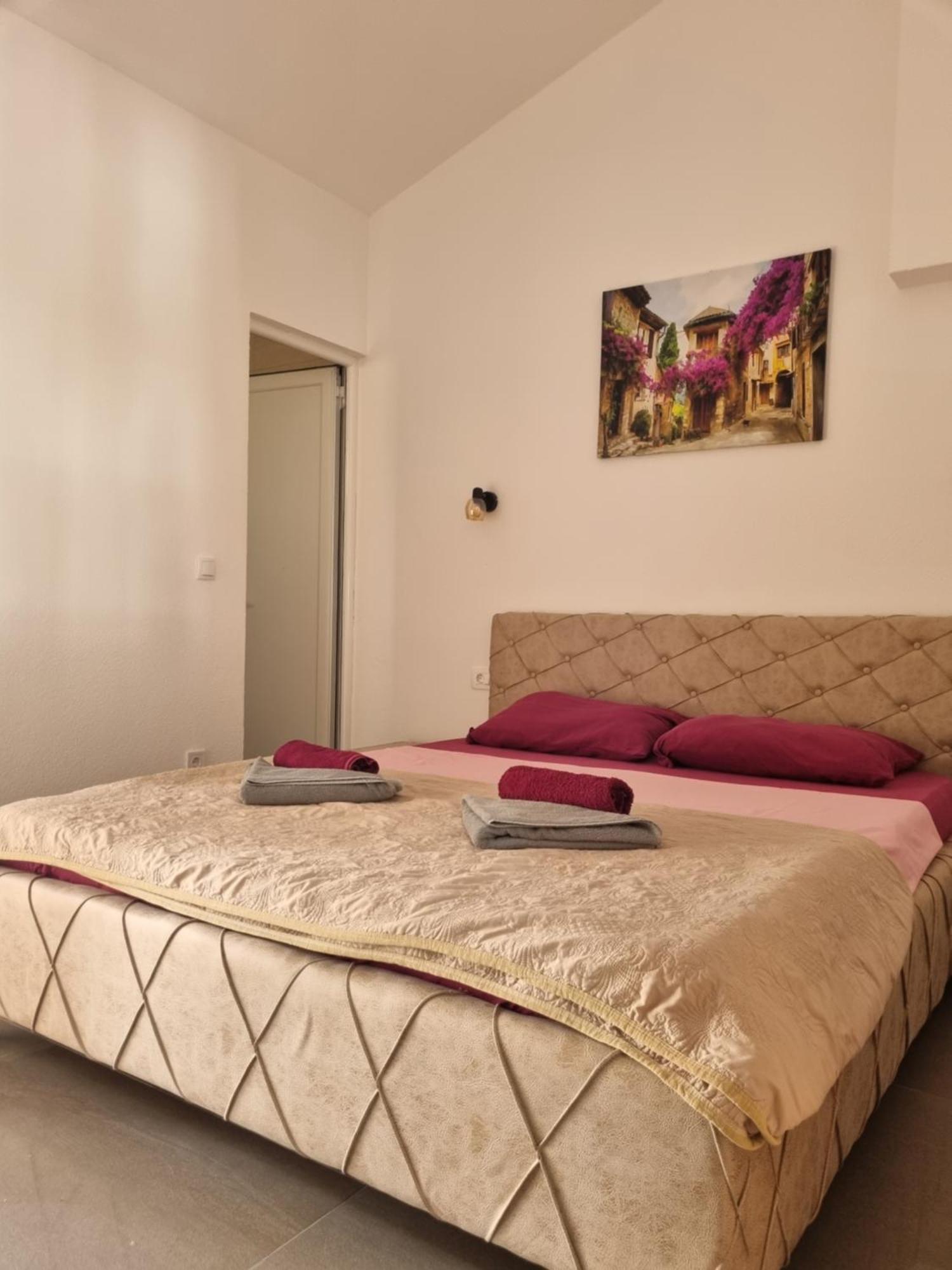Konukevi Mihailovic Budva